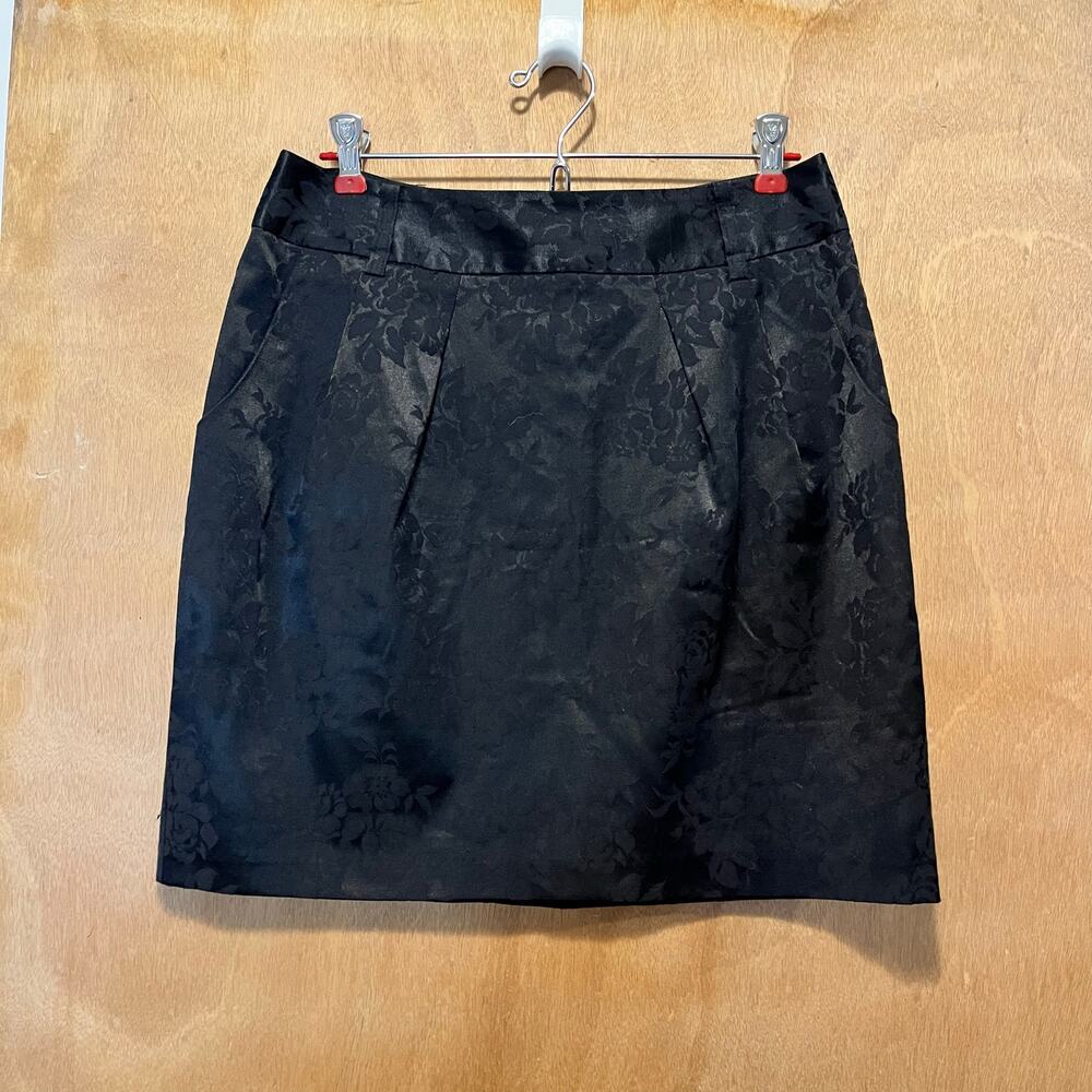 Forever 21 Mini Skirt Women's Large Black Jacquard Romantic Gothic Dark Feminine
